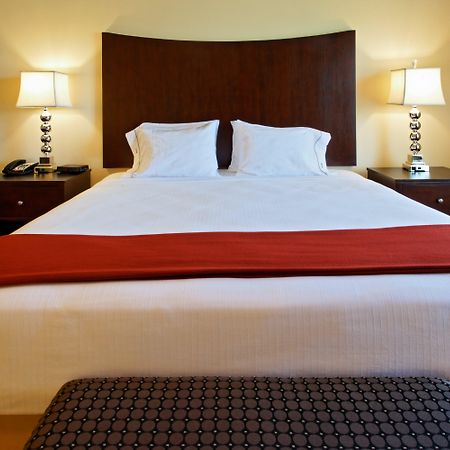 Holiday Inn Express Hotel & Suites Cleburne By Ihg Exteriör bild