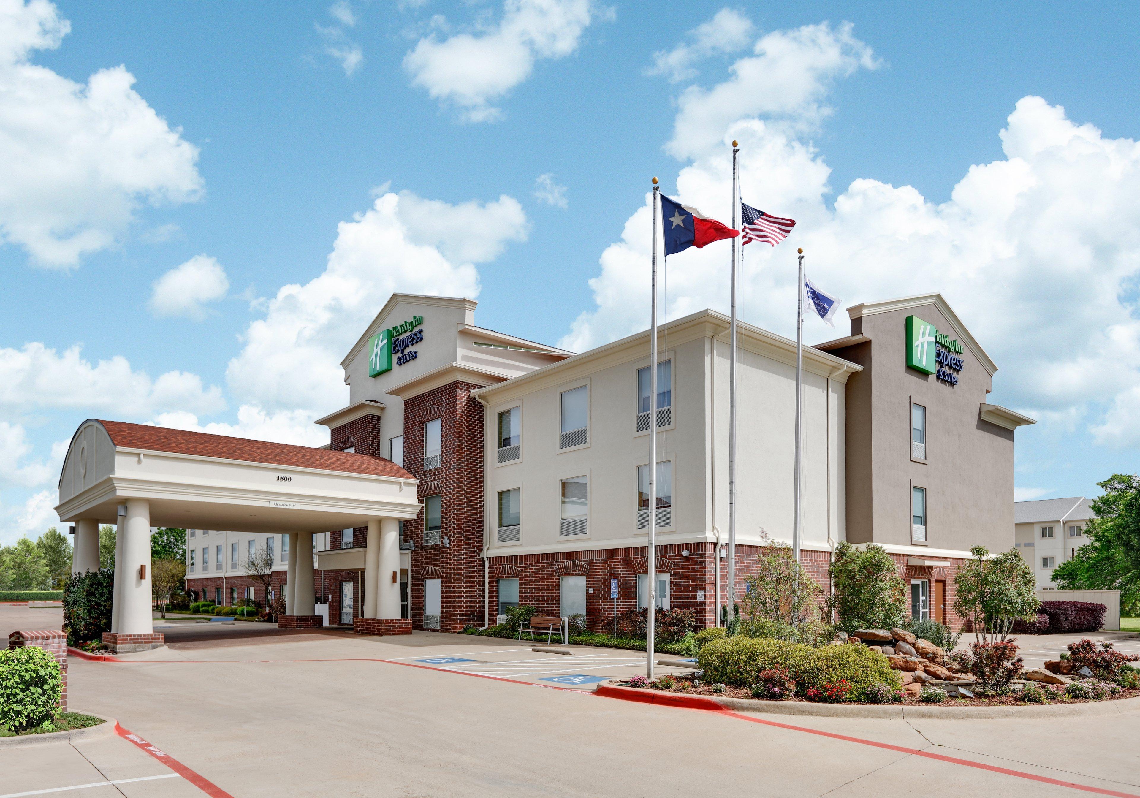 Holiday Inn Express Hotel & Suites Cleburne By Ihg Exteriör bild
